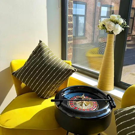 Luxe Riverside Retreat Centre - Free Parking Apartment Leeds (West Yorkshire)