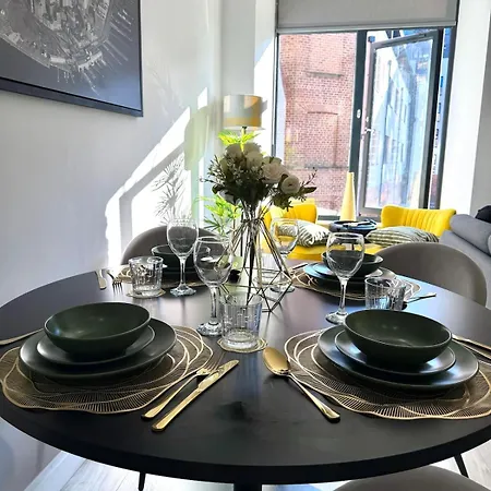 Apartment Luxe Riverside Retreat Centre - Free Parking